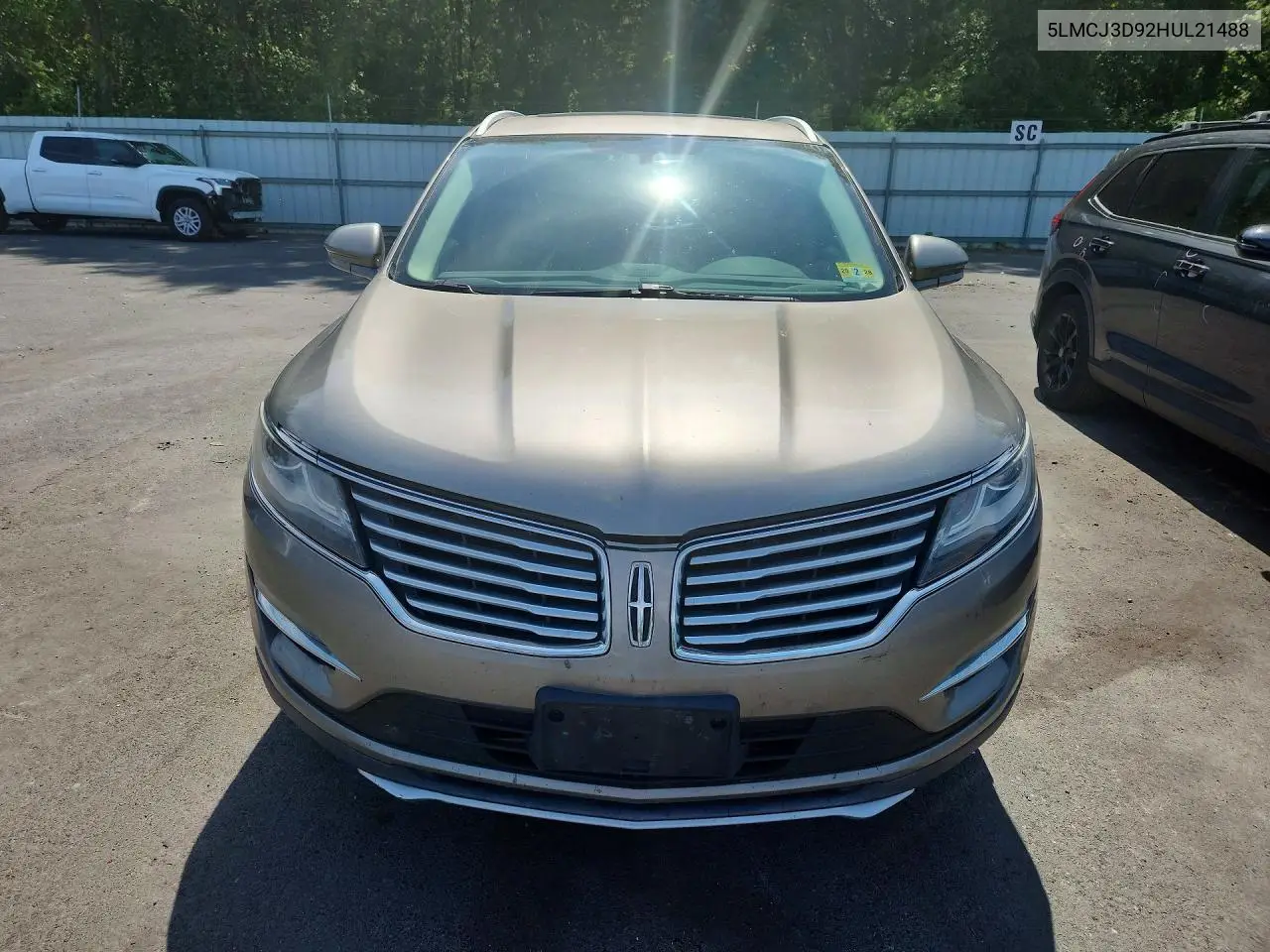 2017 Lincoln Mkc Reserve VIN: 5LMCJ3D92HUL21488 Lot: 56680906