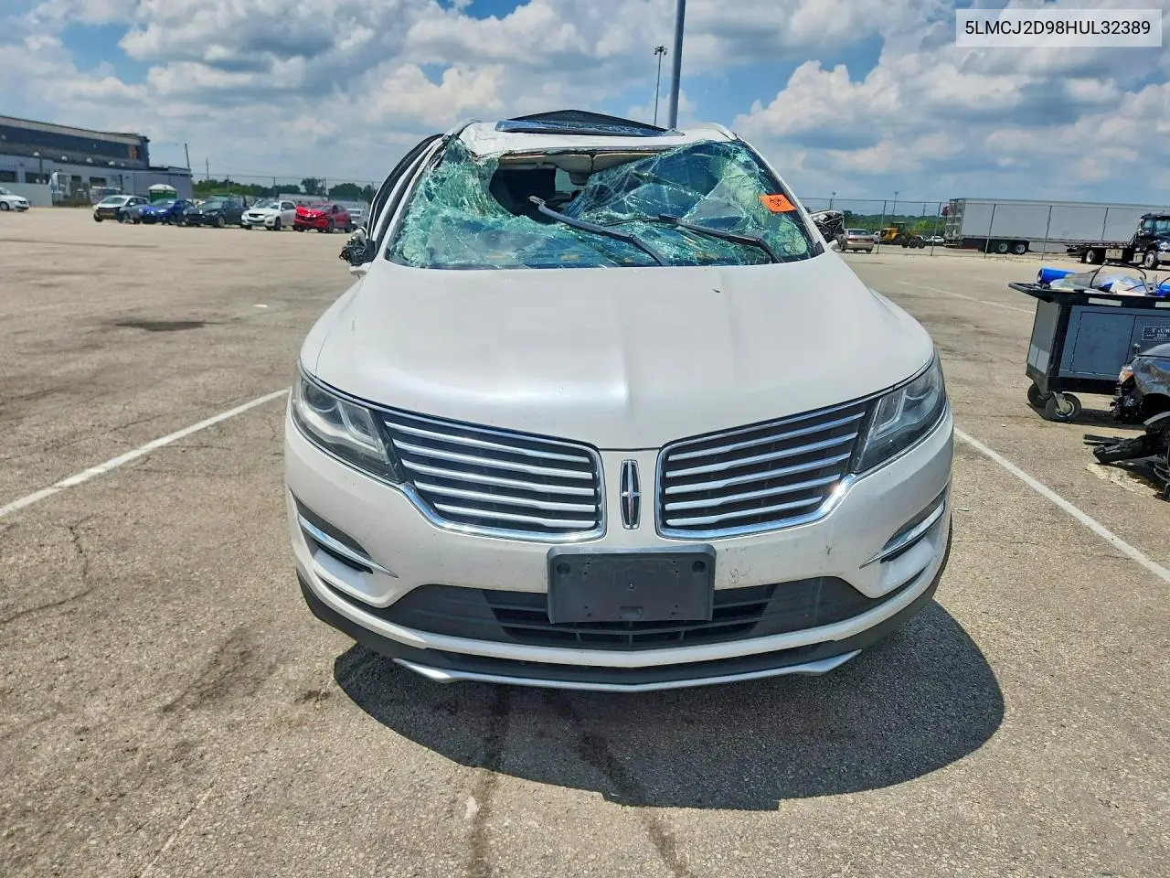 2017 Lincoln Mkc Select VIN: 5LMCJ2D98HUL32389 Lot: 61082066