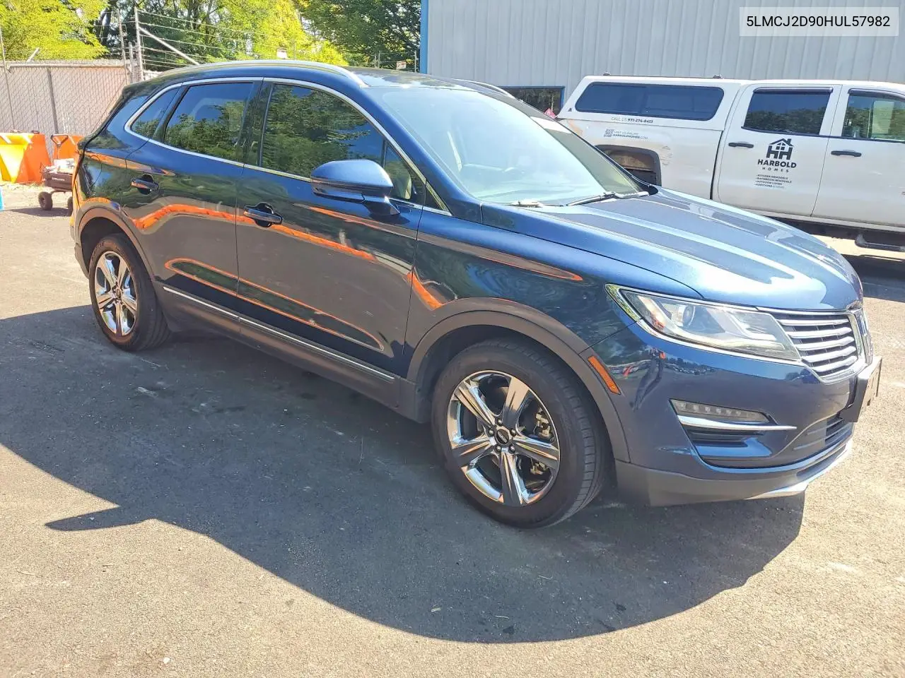 2017 Lincoln Mkc Select VIN: 5LMCJ2D90HUL57982 Lot: 61150726