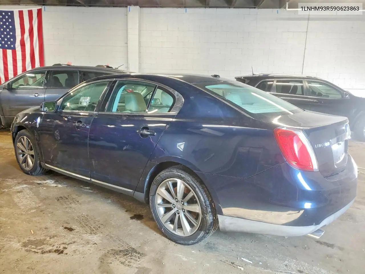2009 Lincoln Townhouse Mks VIN: 1LNHM93R59G623863 Lot: 45819106