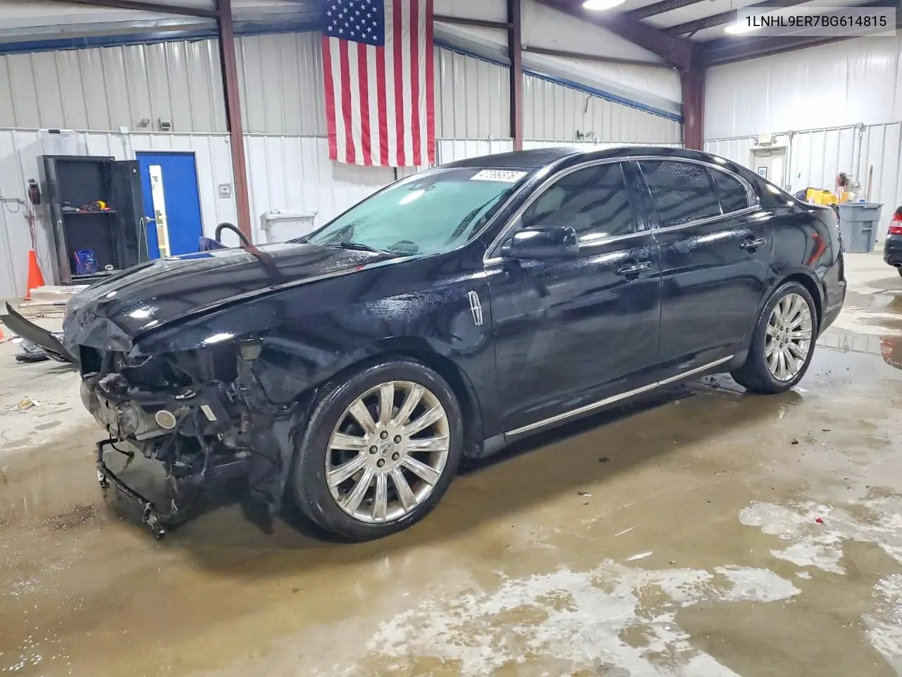 2011 Lincoln Townhouse Mks VIN: 1LNHL9ER7BG614815 Lot: 47399376