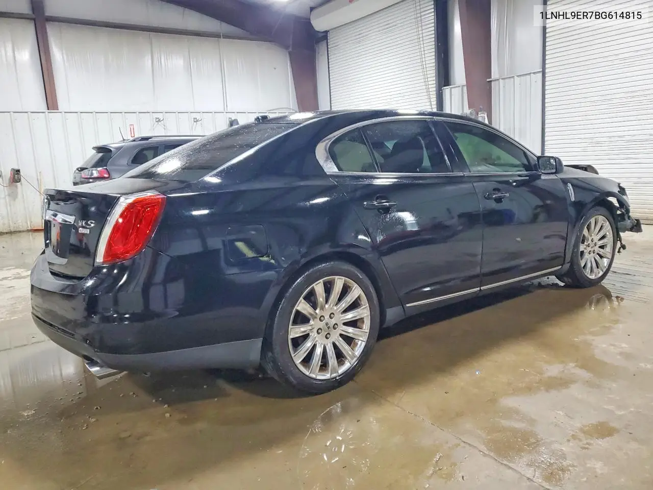 2011 Lincoln Townhouse Mks VIN: 1LNHL9ER7BG614815 Lot: 47399376