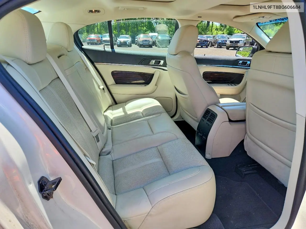 2011 Lincoln Mks VIN: 1LNHL9FT8BG606684 Lot: 57402786