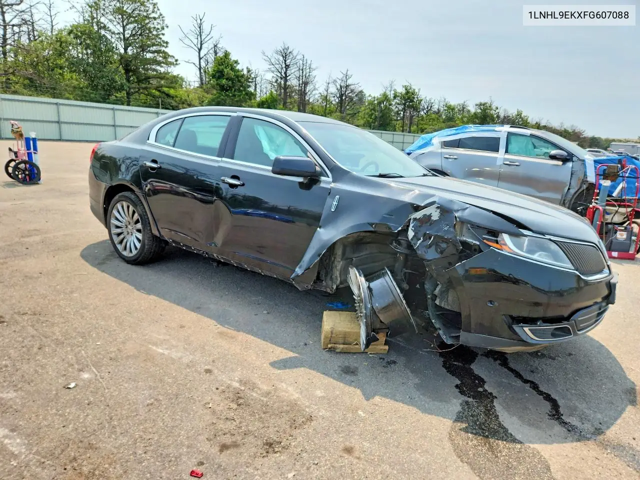 2015 Lincoln Mks VIN: 1LNHL9EKXFG607088 Lot: 60915066