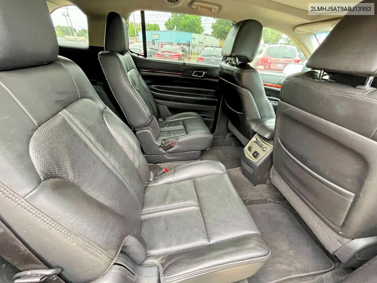 2010 Lincoln Mkt VIN: 2LMHJ5AT9ABJ13953 Lot: 55064406