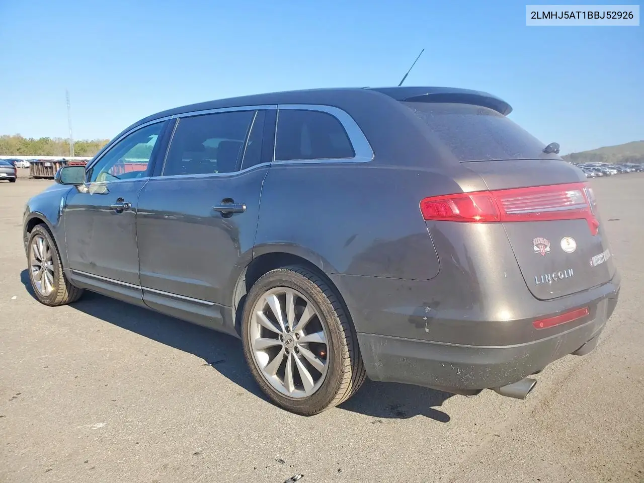 2011 Lincoln Mkt VIN: 2LMHJ5AT1BBJ52926 Lot: 52104836