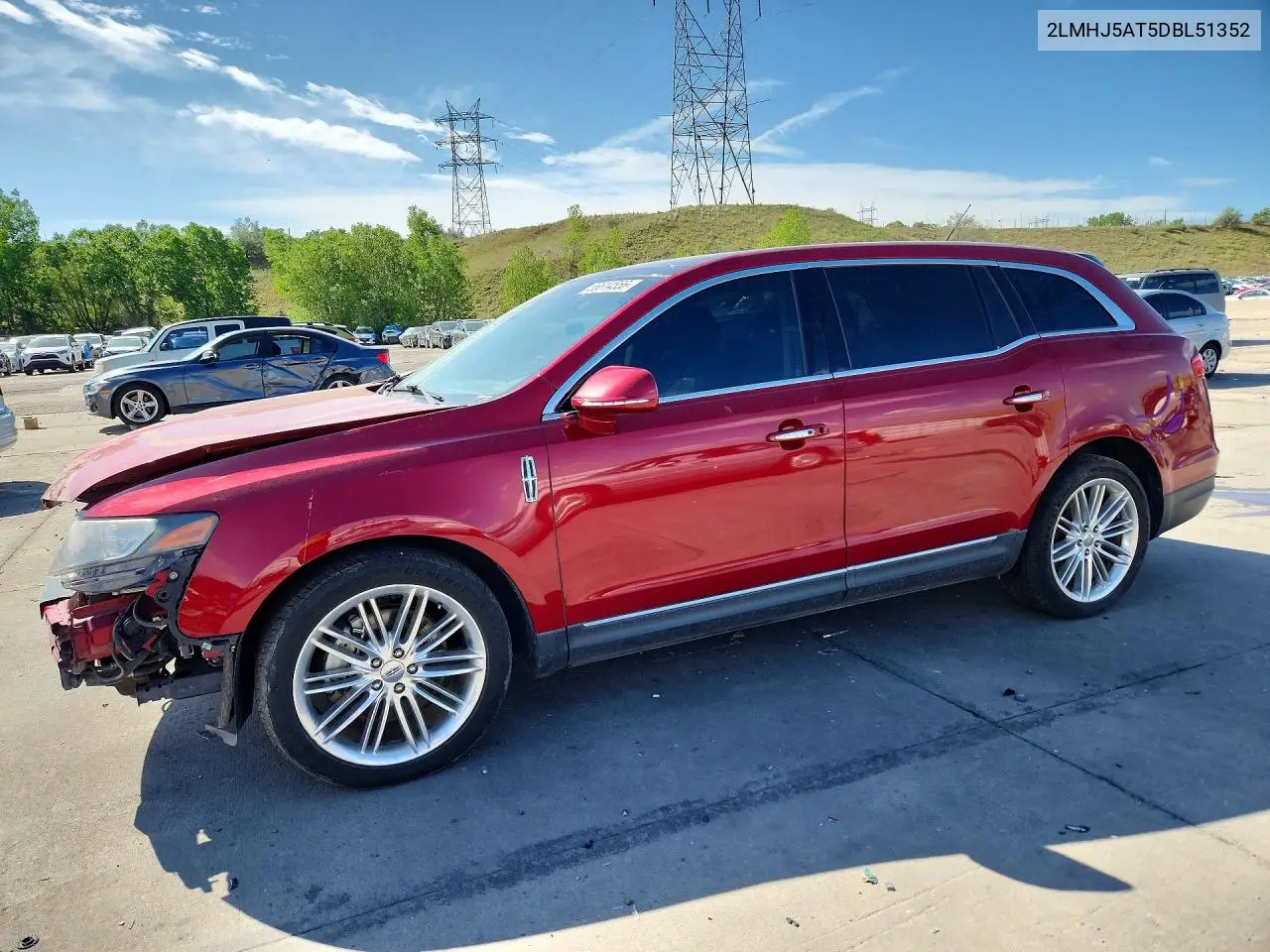 2013 Lincoln Mkt VIN: 2LMHJ5AT5DBL51352 Lot: 56614556