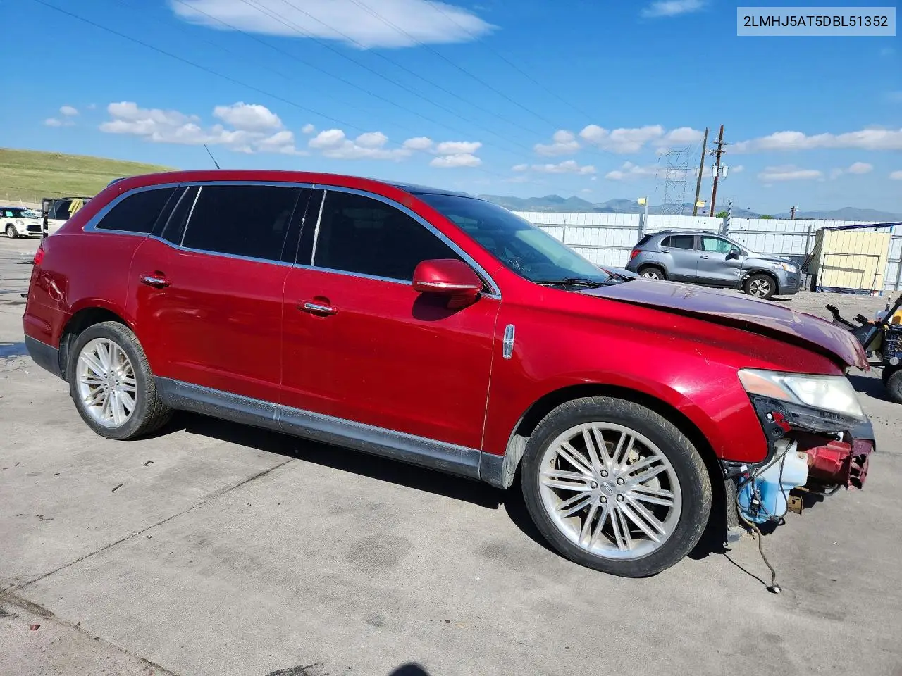 2013 Lincoln Mkt VIN: 2LMHJ5AT5DBL51352 Lot: 56614556