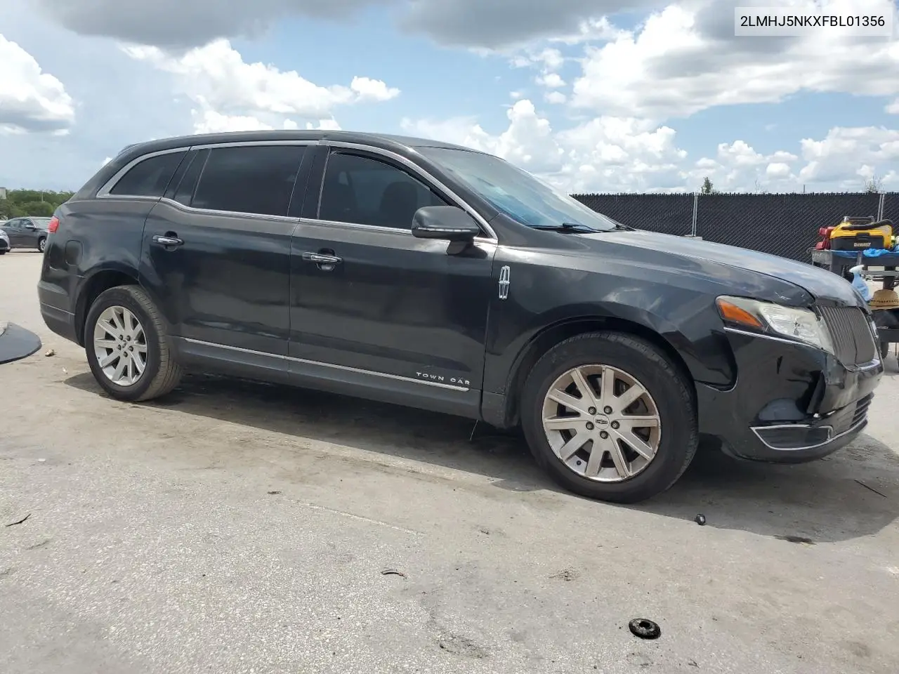 2015 Lincoln Mkt VIN: 2LMHJ5NKXFBL01356 Lot: 59169216