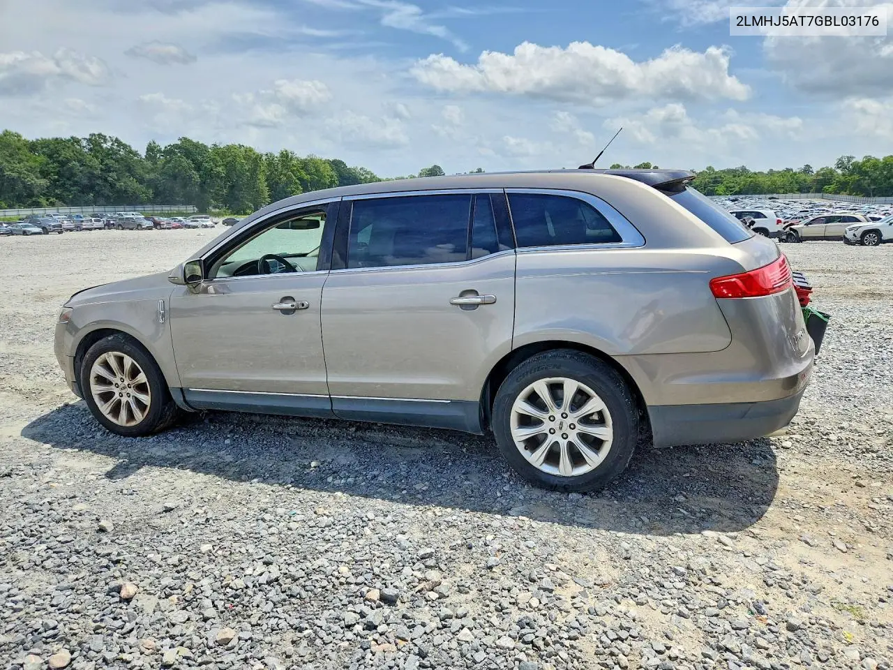 2016 Lincoln Mkt VIN: 2LMHJ5AT7GBL03176 Lot: 62073526