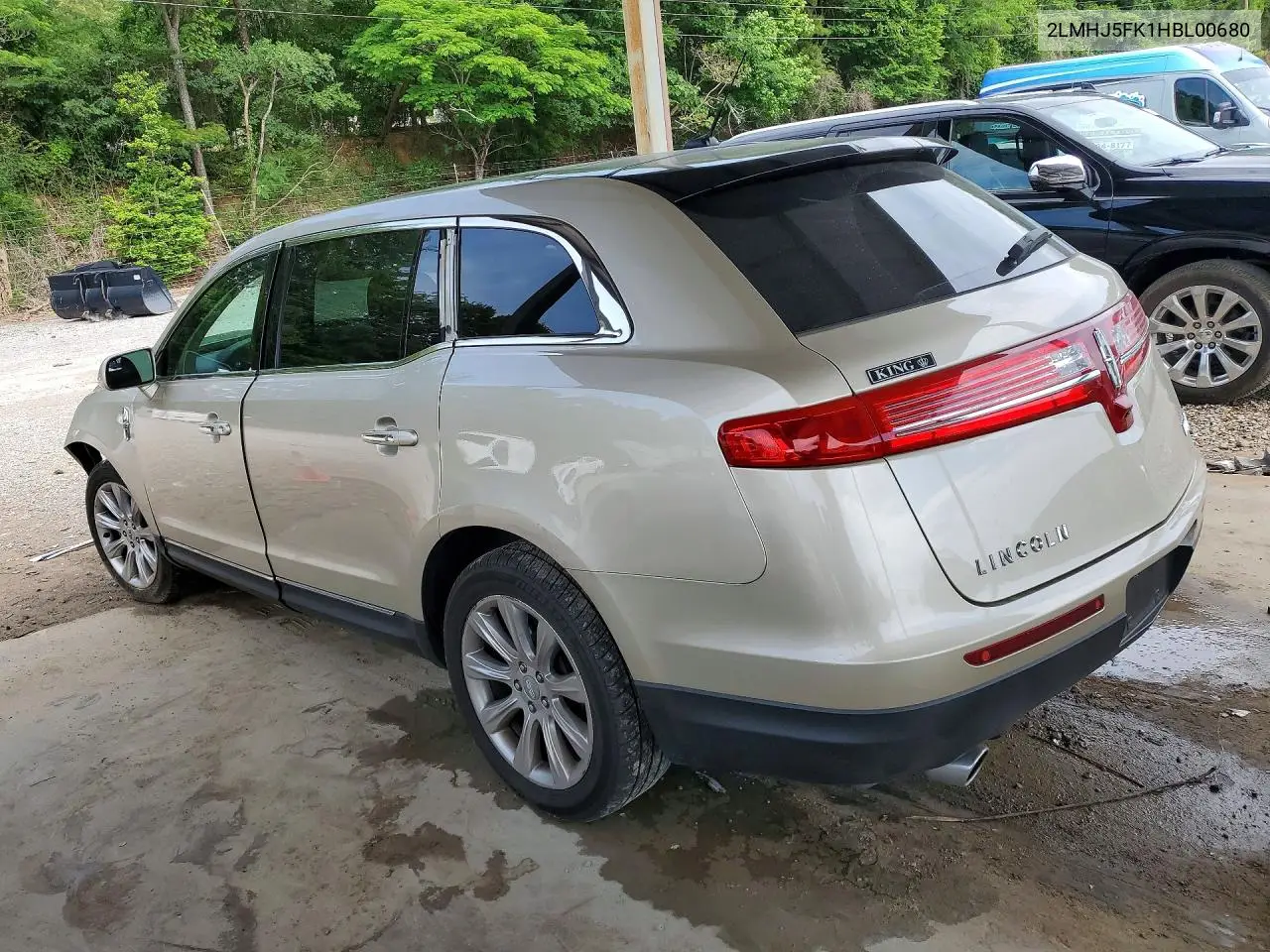 2017 Lincoln Mkt VIN: 2LMHJ5FK1HBL00680 Lot: 54046446