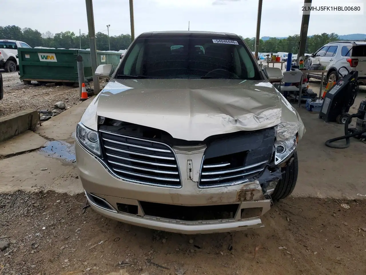 2017 Lincoln Mkt VIN: 2LMHJ5FK1HBL00680 Lot: 54046446