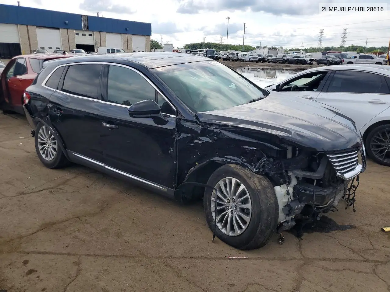 2017 Lincoln Mkx Reserve VIN: 2LMPJ8LP4HBL28616 Lot: 58576386