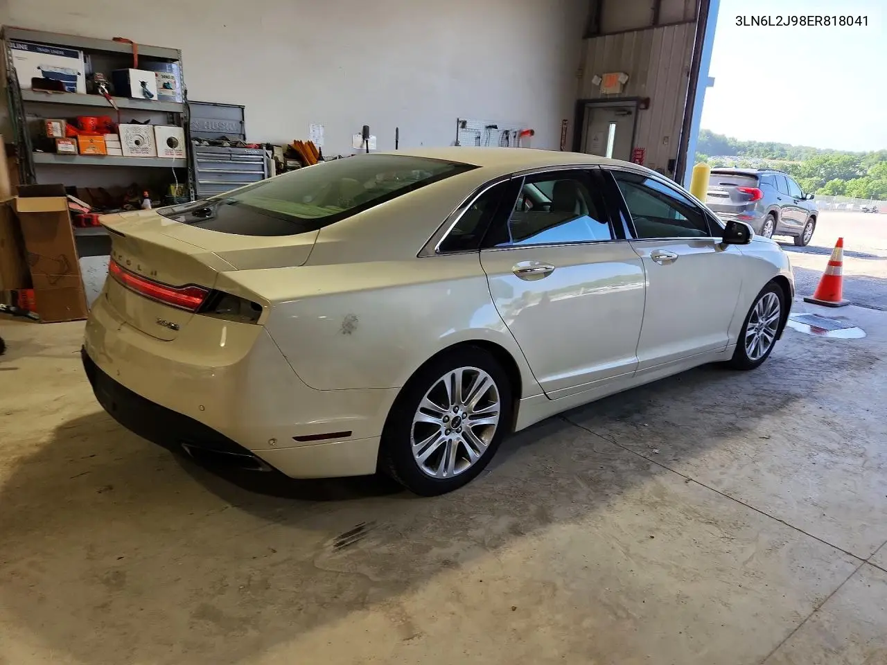 2014 Lincoln Mkz VIN: 3LN6L2J98ER818041 Lot: 59164366