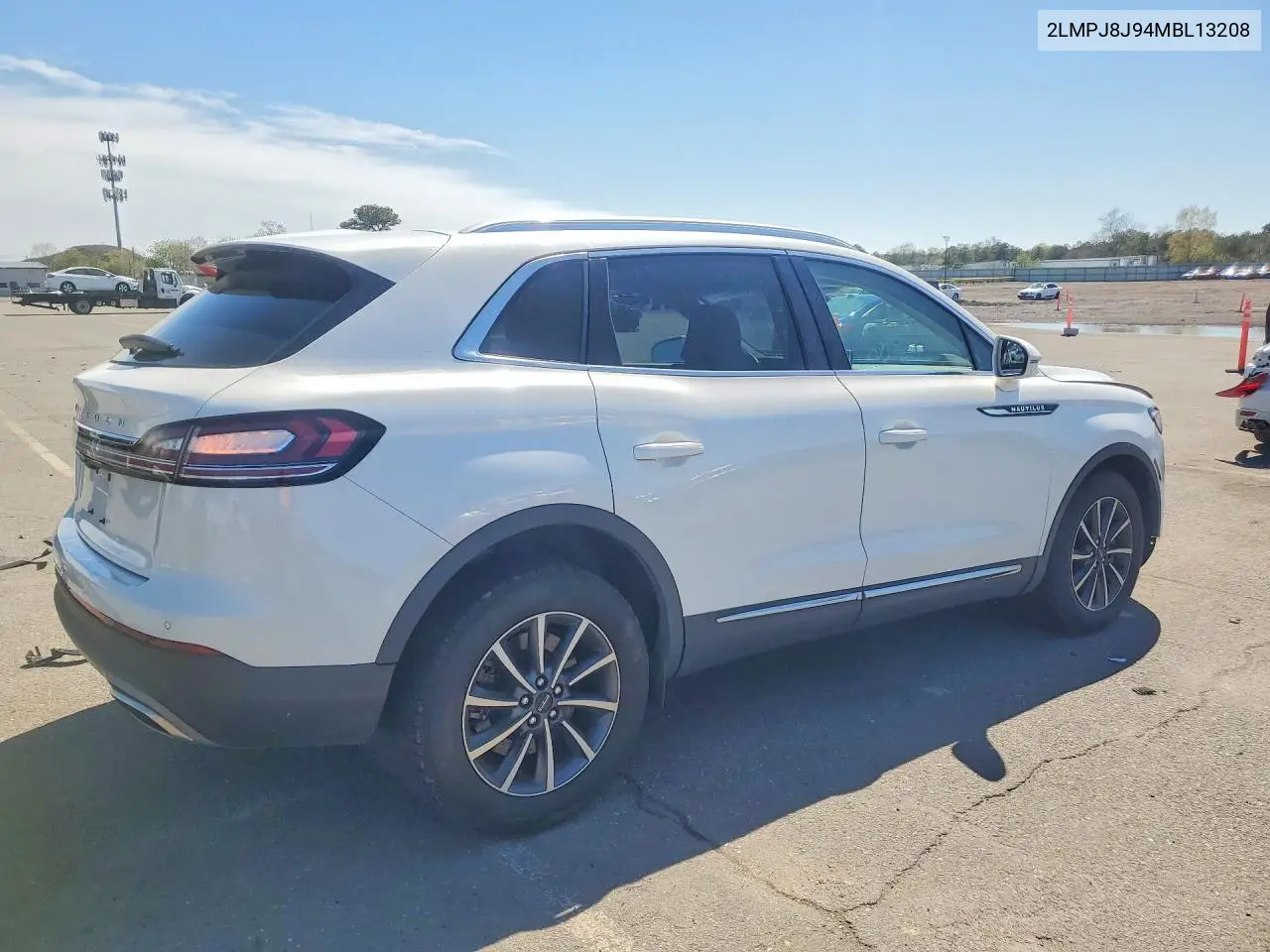 2021 Lincoln Nautilus VIN: 2LMPJ8J94MBL13208 Lot: 52429376