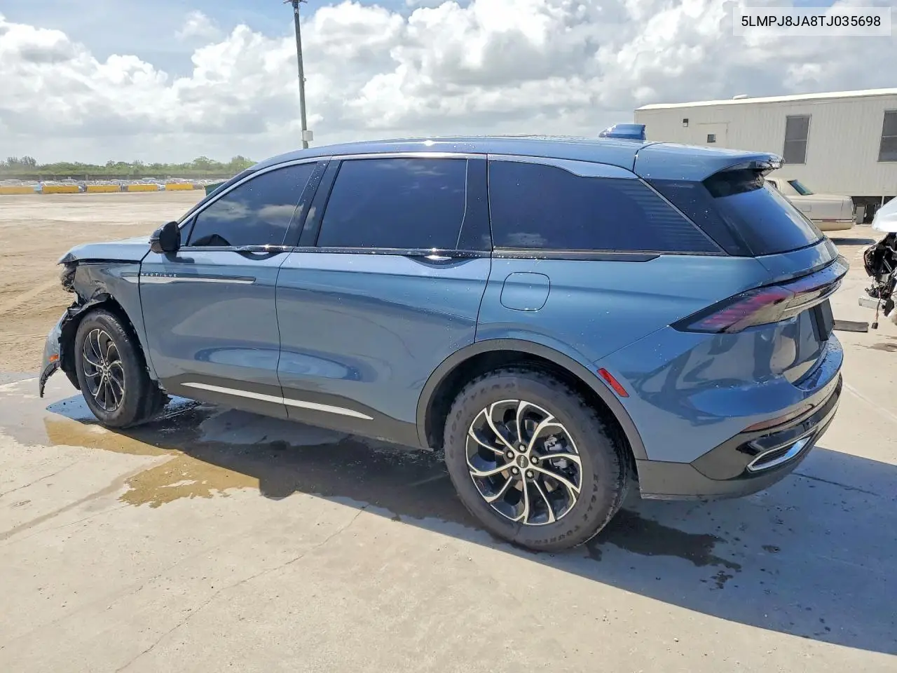2026 Lincoln Nautilus Premiere VIN: 5LMPJ8JA8TJ035698 Lot: 54183276