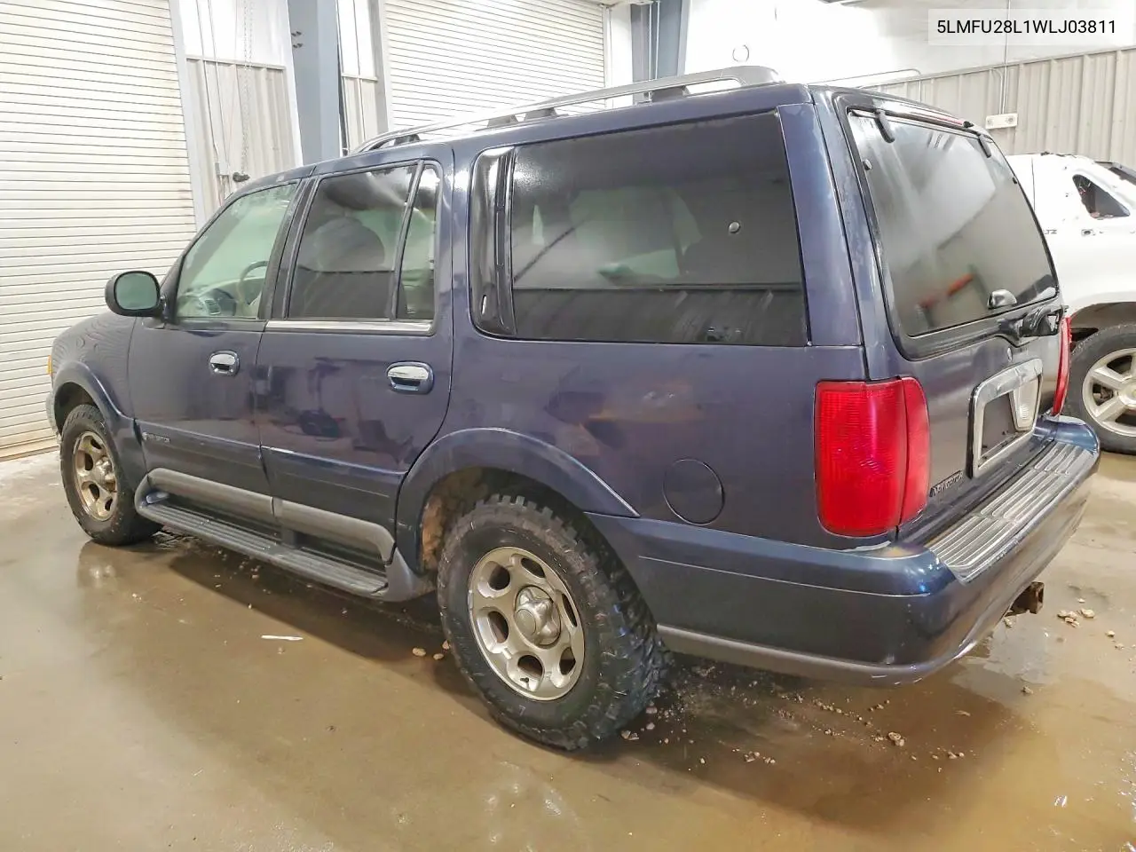 1998 Lincoln Navigator VIN: 5LMFU28L1WLJ03811 Lot: 60512216