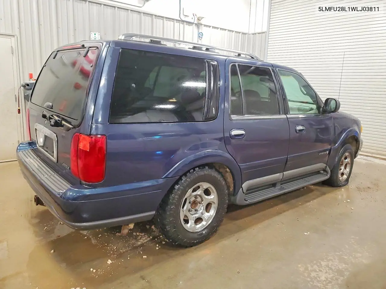 1998 Lincoln Navigator VIN: 5LMFU28L1WLJ03811 Lot: 60512216