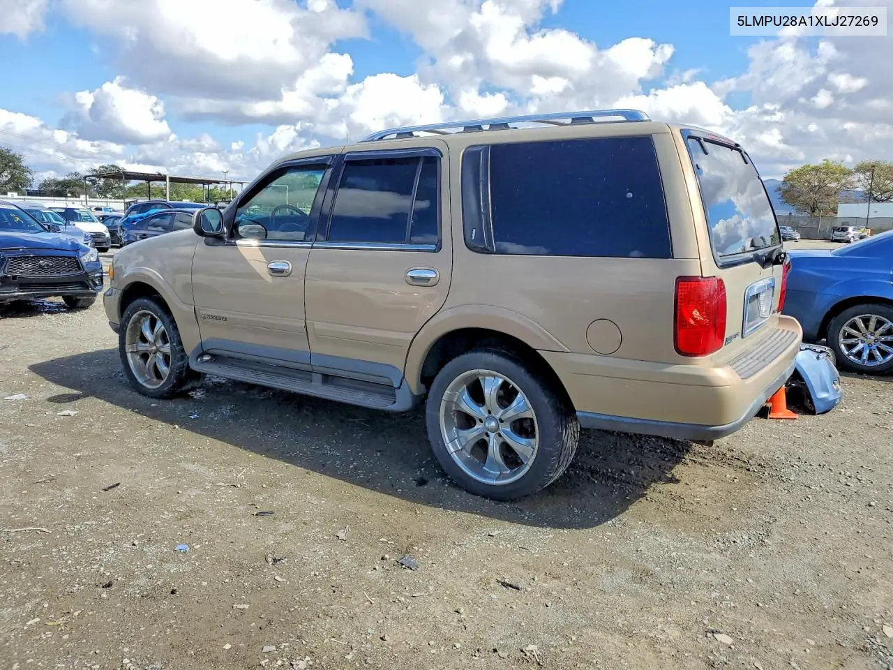 1999 Lincoln Townhouse Navigator VIN: 5LMPU28A1XLJ27269 Lot: 77962375