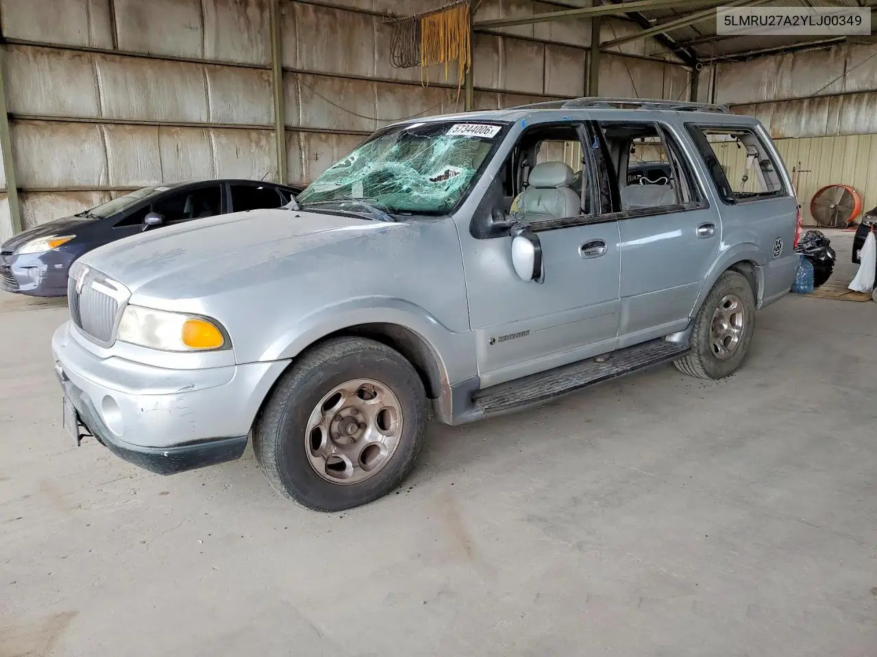 2000 Lincoln Navigator VIN: 5LMRU27A2YLJ00349 Lot: 57344006