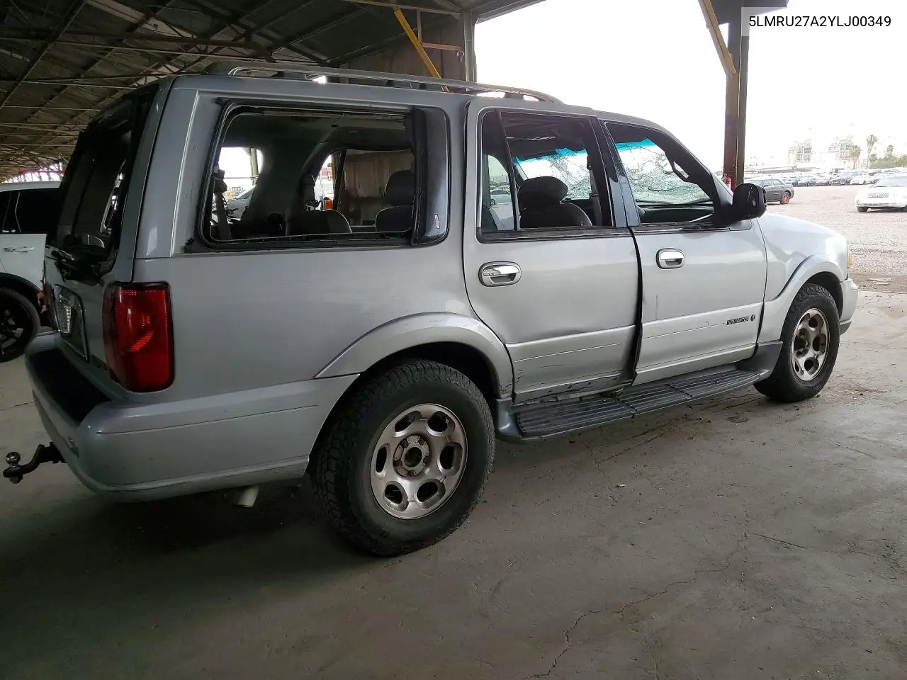 2000 Lincoln Navigator VIN: 5LMRU27A2YLJ00349 Lot: 57344006