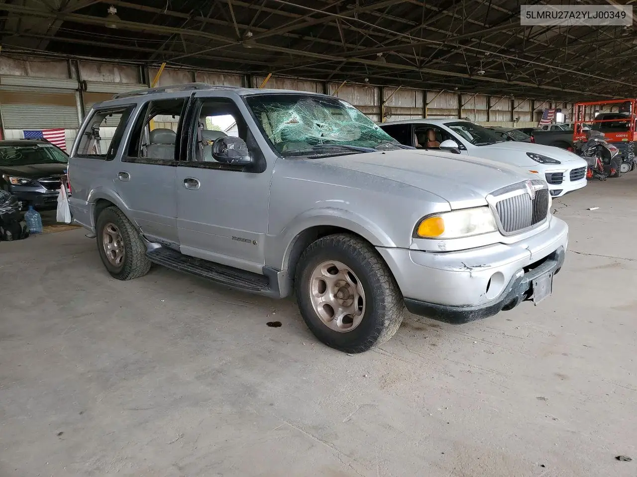 2000 Lincoln Navigator VIN: 5LMRU27A2YLJ00349 Lot: 57344006