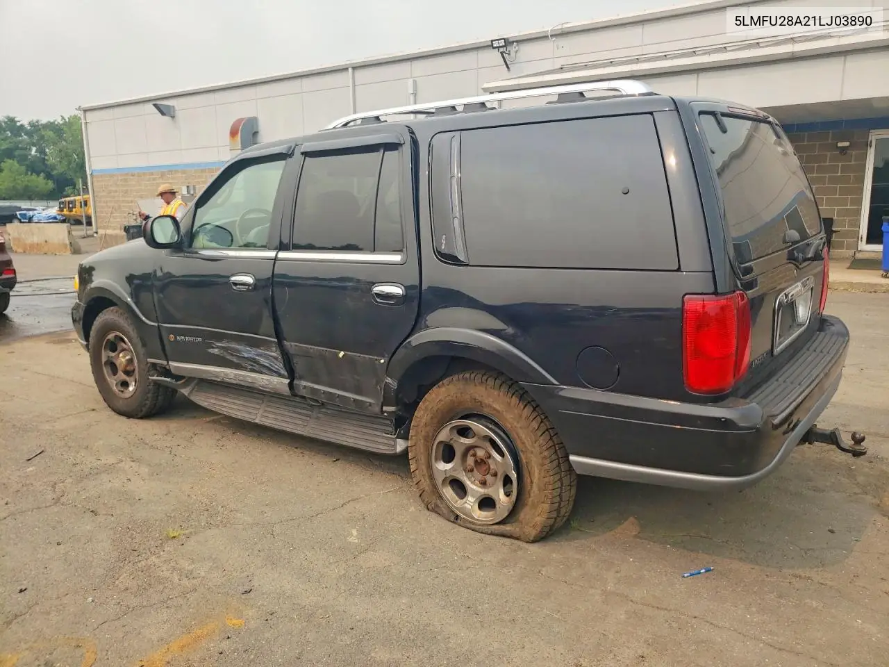 2001 Lincoln Navigator VIN: 5LMFU28A21LJ03890 Lot: 61159856