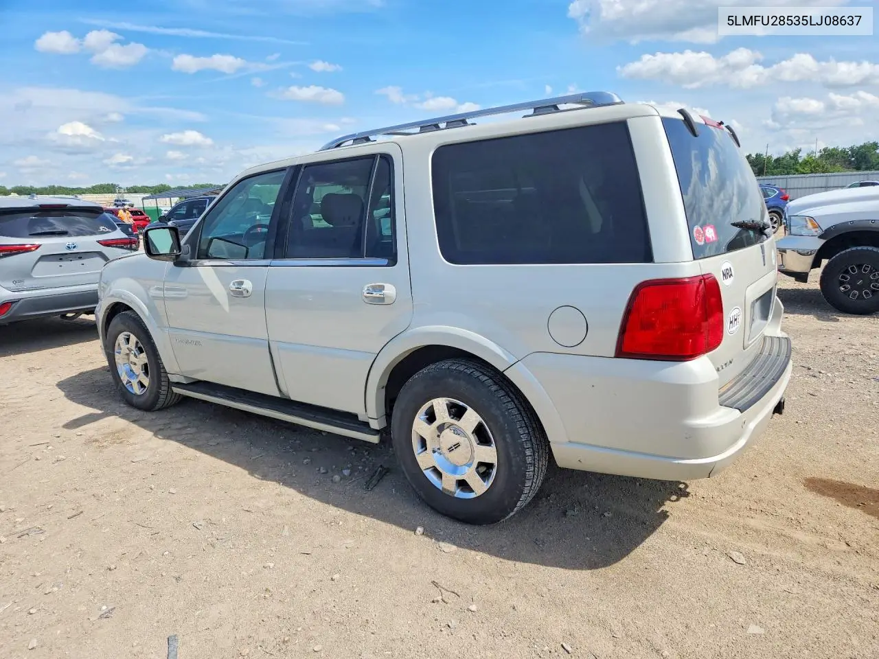2005 Lincoln Navigator VIN: 5LMFU28535LJ08637 Lot: 57693696