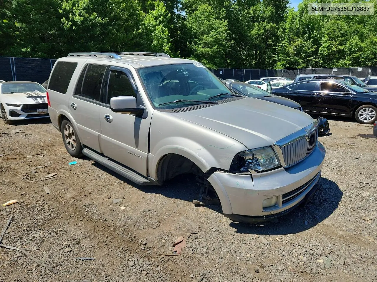 2006 Lincoln Navigator VIN: 5LMFU27536LJ13887 Lot: 56243176