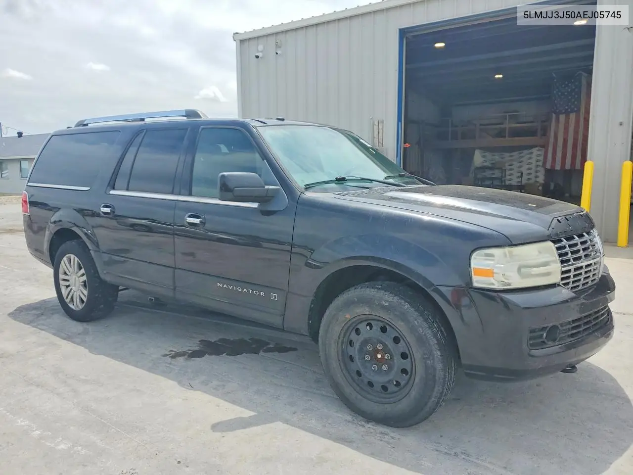 2010 Lincoln Navigator L VIN: 5LMJJ3J50AEJ05745 Lot: 56589516