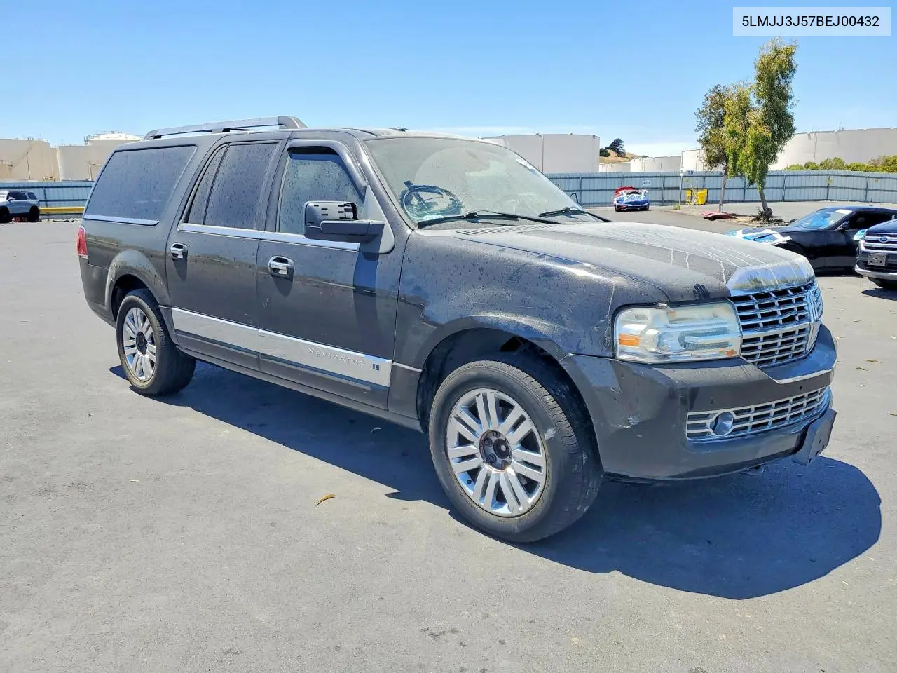 2011 Lincoln Navigator L VIN: 5LMJJ3J57BEJ00432 Lot: 61408436