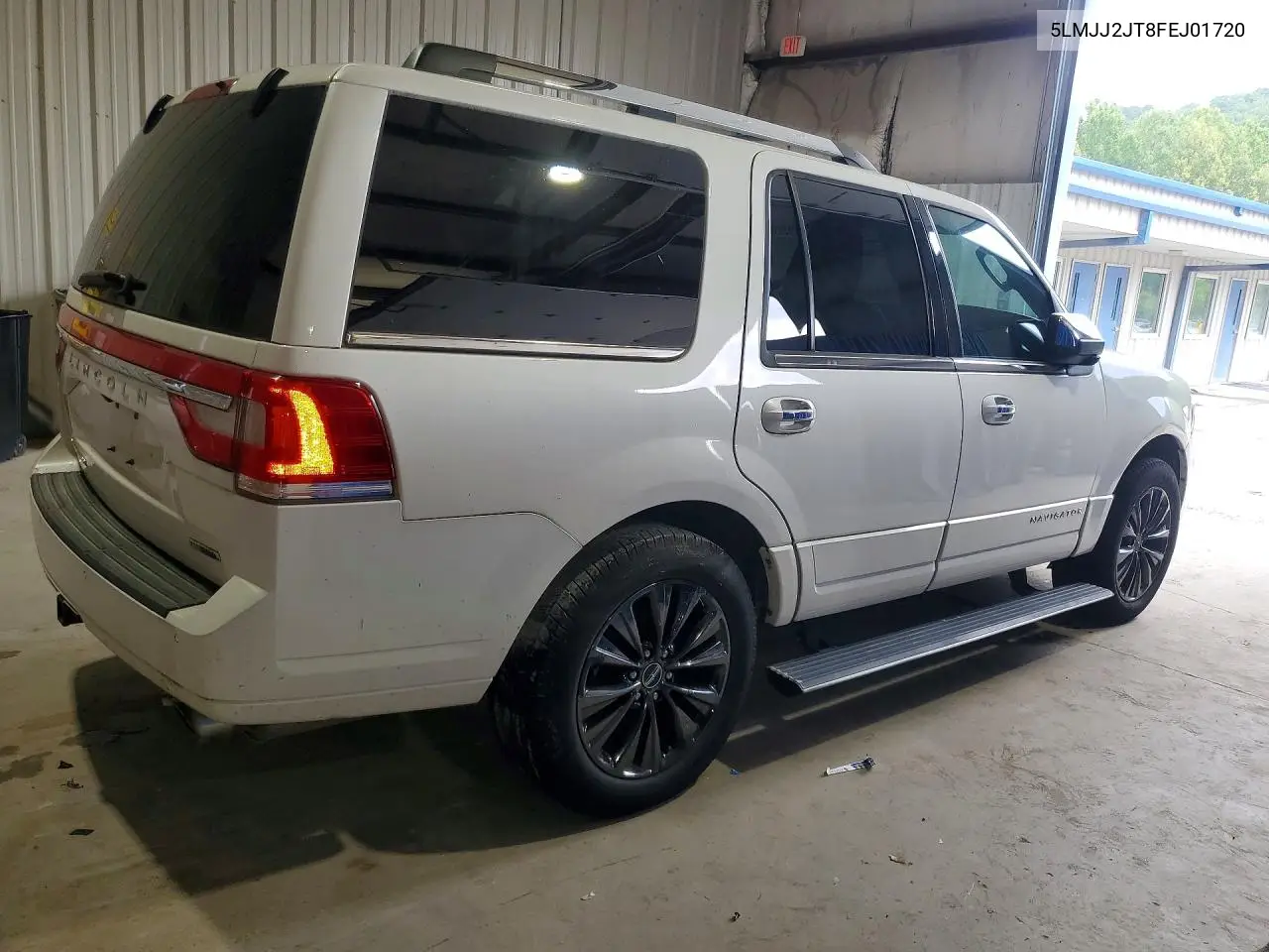 2015 Lincoln Navigator VIN: 5LMJJ2JT8FEJ01720 Lot: 61922506