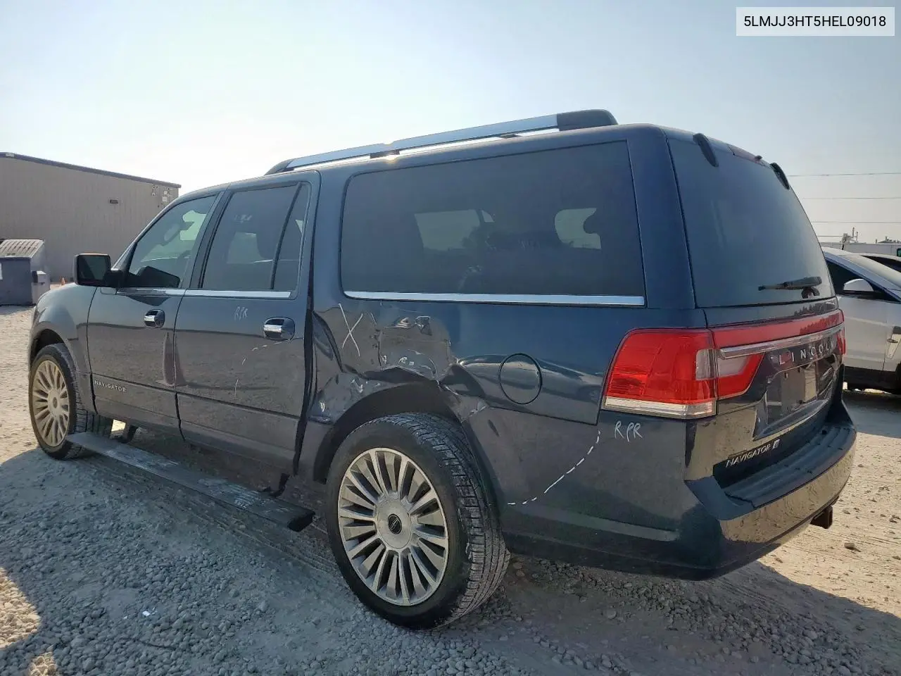 5LMJJ3HT5HEL09018 2017 Lincoln Navigator L Select
