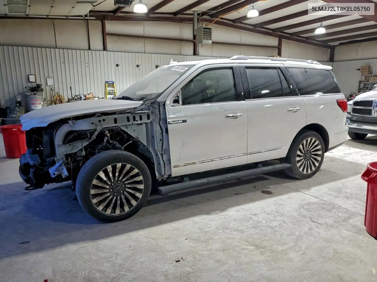 5LMJJ2LT8KEL05750 2019 Lincoln Navigator Reserve