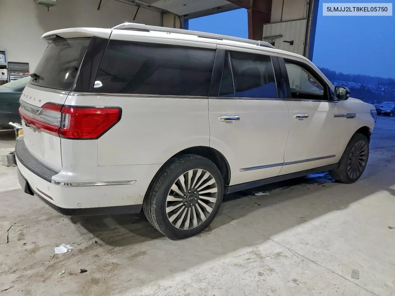 5LMJJ2LT8KEL05750 2019 Lincoln Navigator Reserve