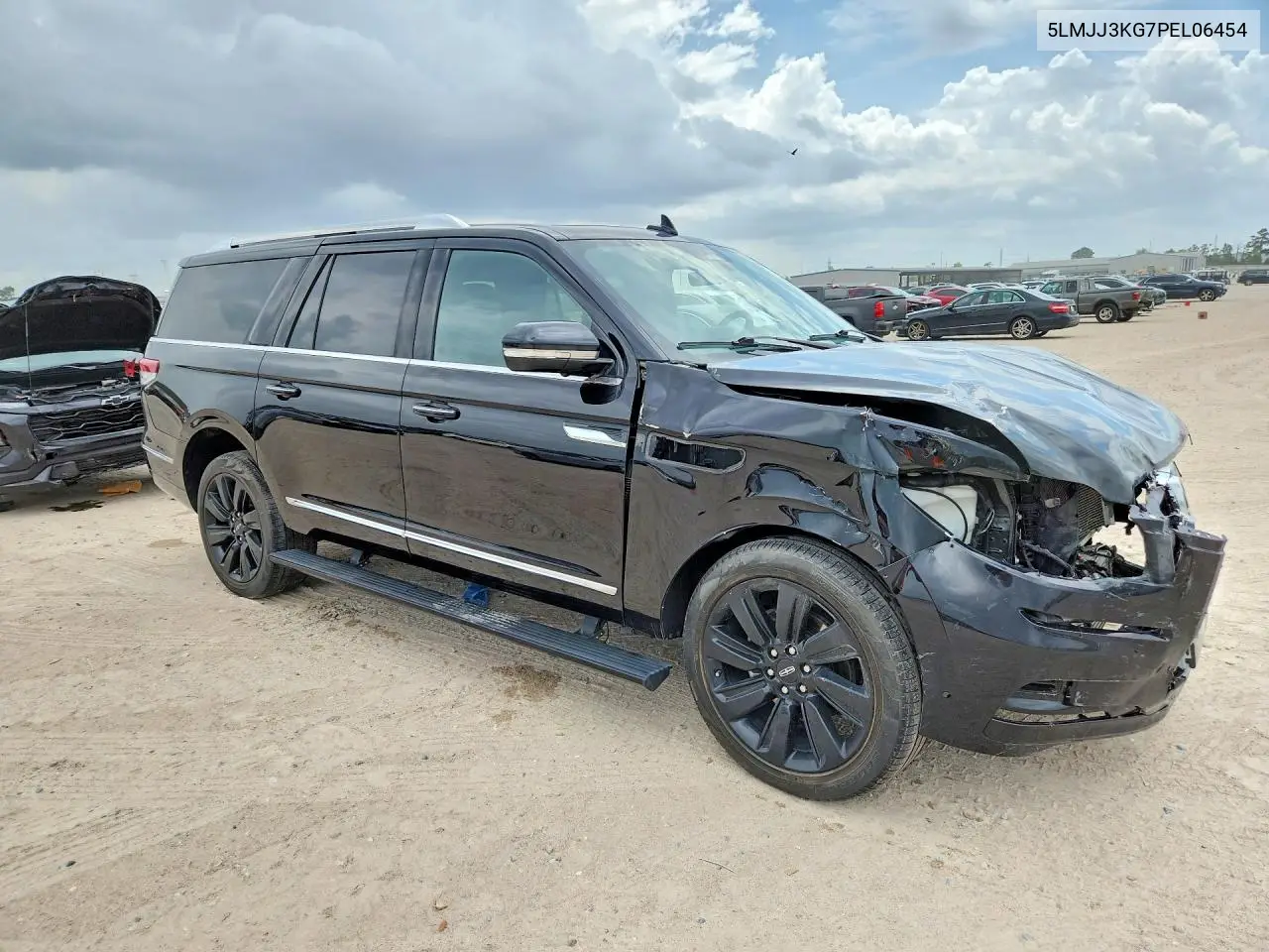 5LMJJ3KG7PEL06454 2023 Lincoln Navigator L Reserve