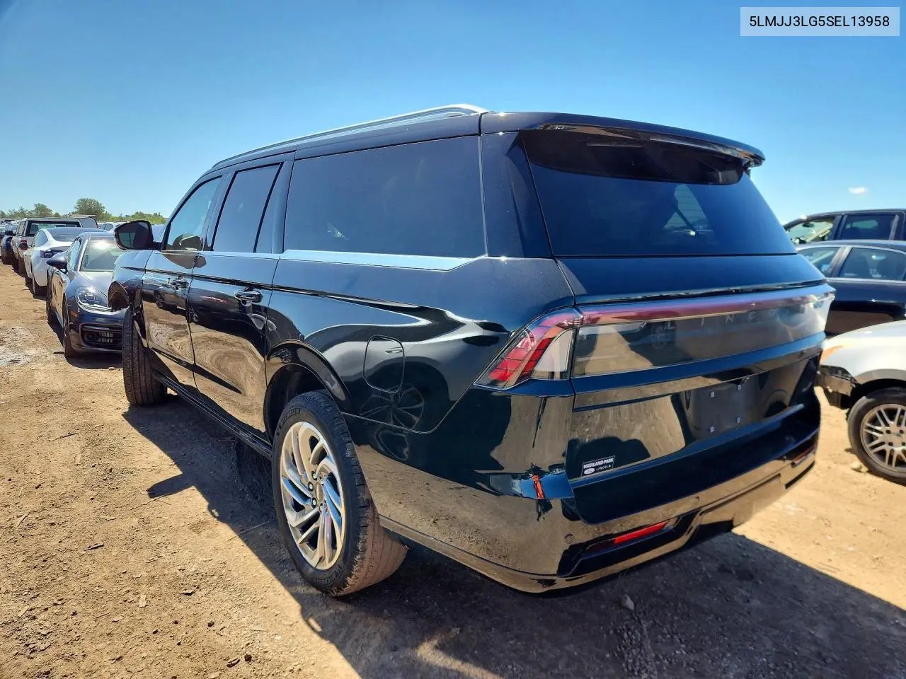 2025 Lincoln Navigator L Reserve VIN: 5LMJJ3LG5SEL13958 Lot: 57944136
