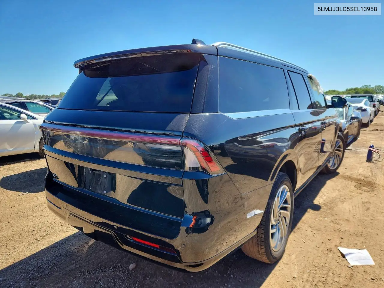2025 Lincoln Navigator L Reserve VIN: 5LMJJ3LG5SEL13958 Lot: 57944136