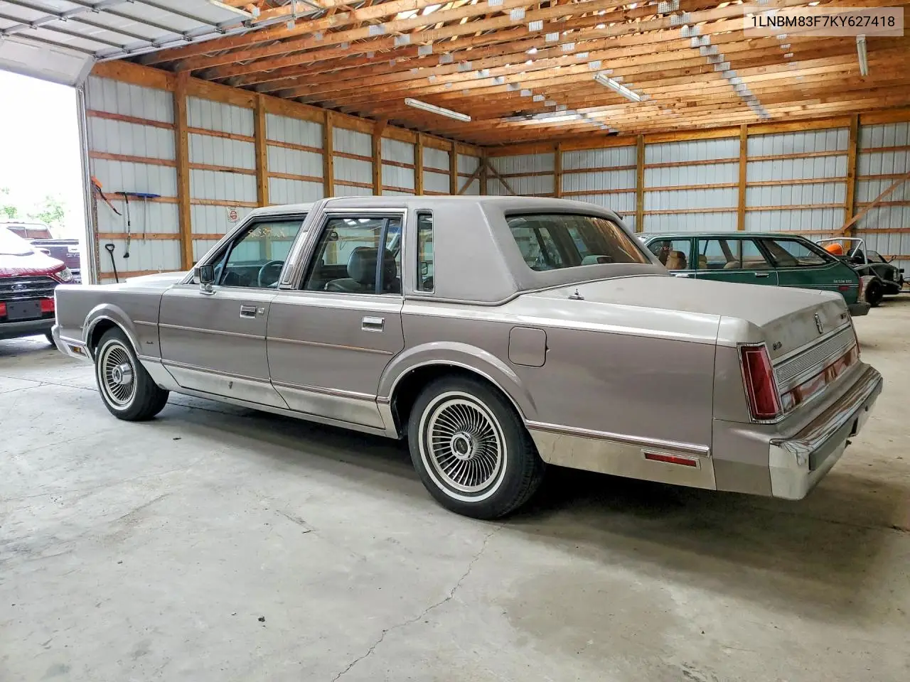 1989 Lincoln Town Car Executive L VIN: 1LNBM83F7KY627418 Lot: 58334436
