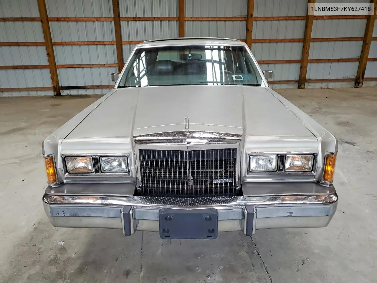 1989 Lincoln Town Car Executive L VIN: 1LNBM83F7KY627418 Lot: 58334436