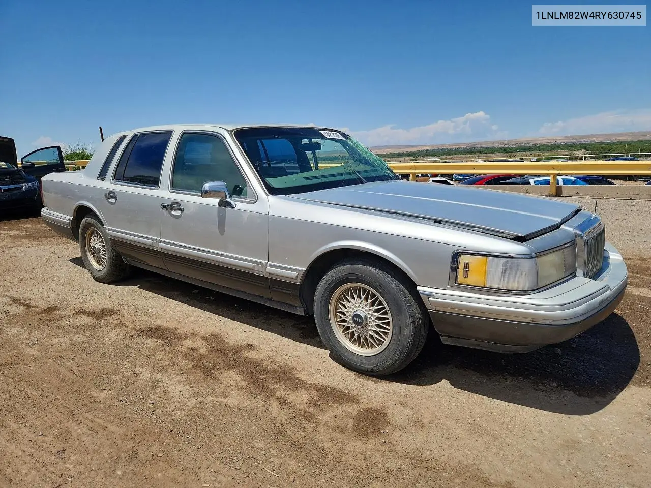 1994 Lincoln Town Car Signature VIN: 1LNLM82W4RY630745 Lot: 54813376