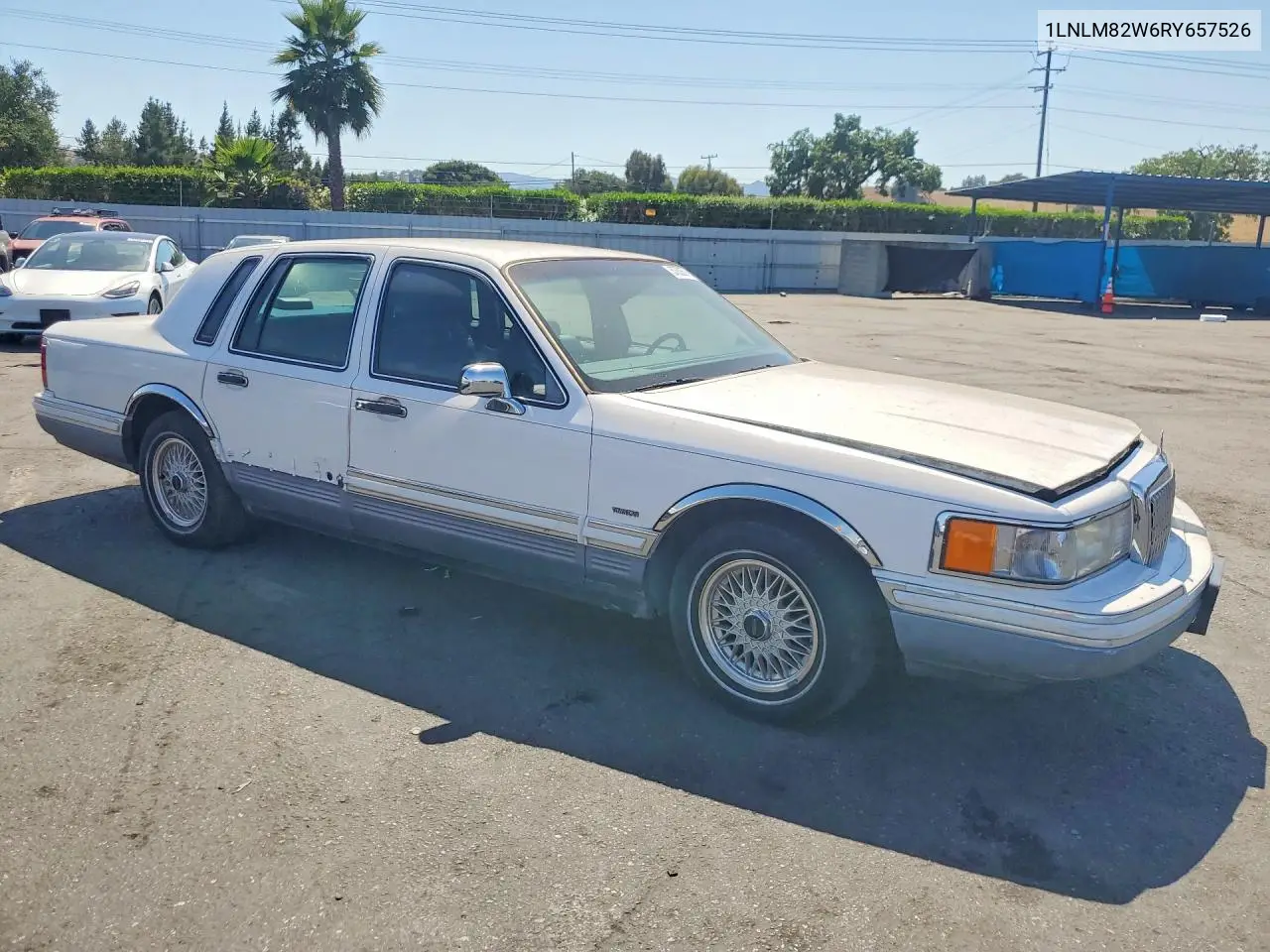 1994 Lincoln Town Car Signature VIN: 1LNLM82W6RY657526 Lot: 57636576