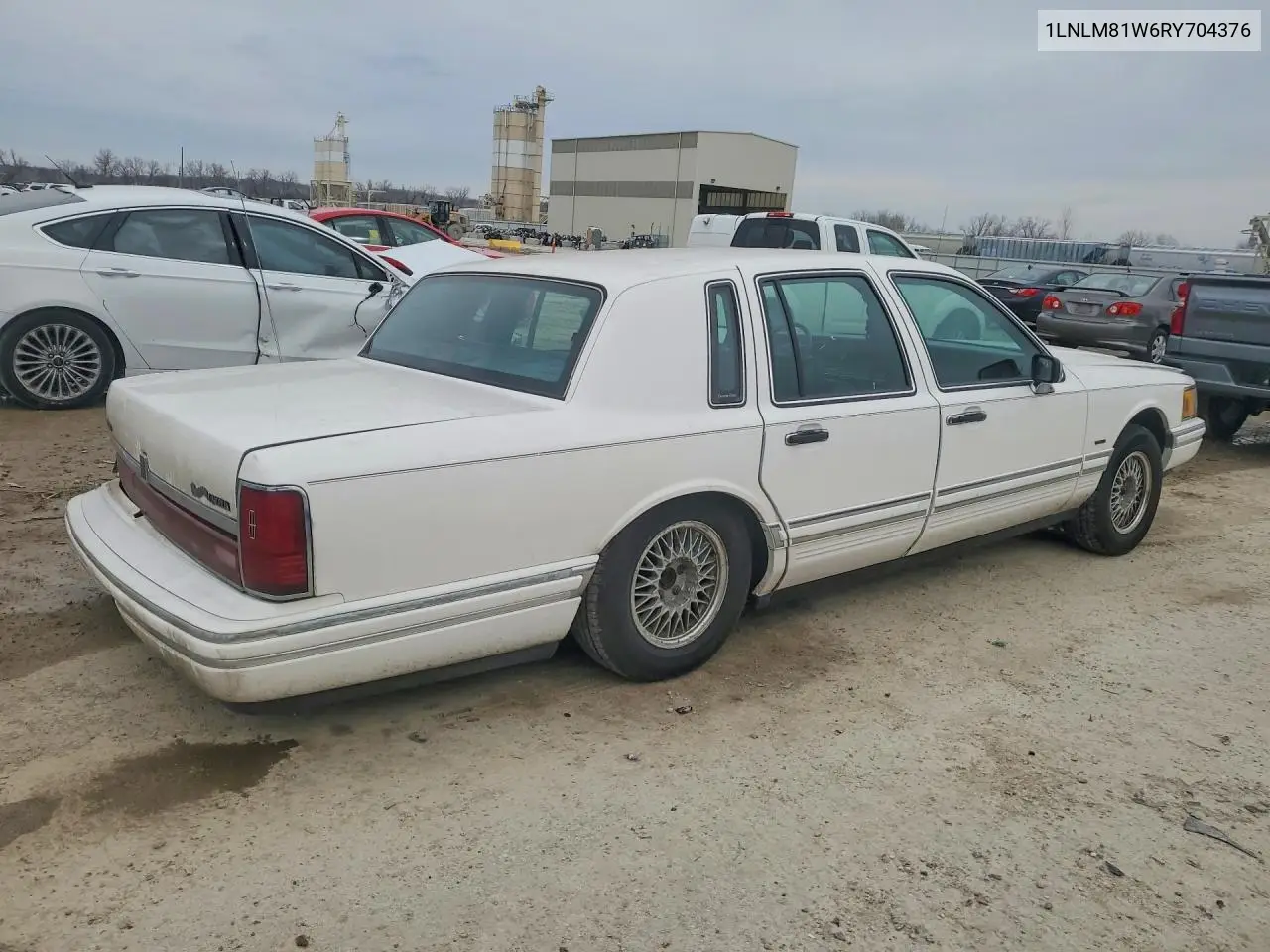 1994 Lincoln Town Car Executive VIN: 1LNLM81W6RY704376 Lot: 75518055