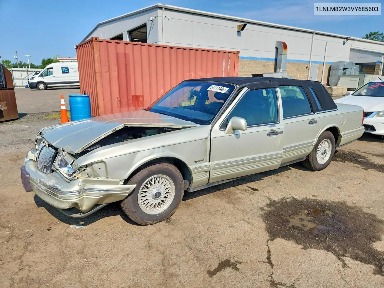 1997 Lincoln Town Car Signature VIN: 1LNLM82W3VY685603 Lot: 58911446