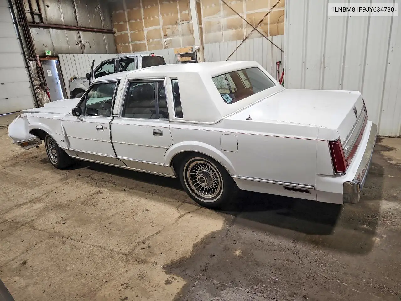 1998 Lincoln Town Car Executive VIN: 1LNBM81F9JY634730 Lot: 60216866