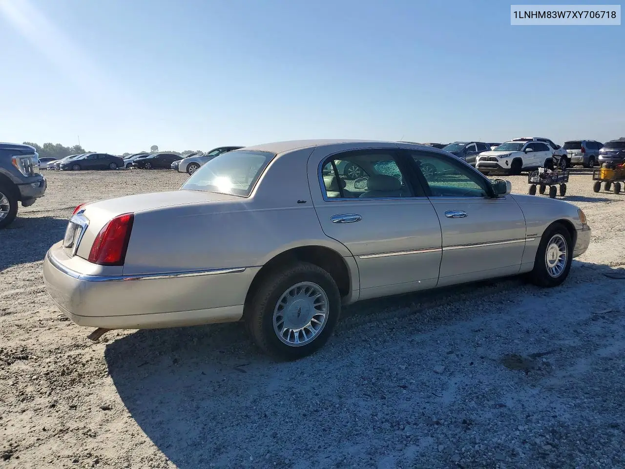 1999 Lincoln Town Car Cartier VIN: 1LNHM83W7XY706718 Lot: 61062606