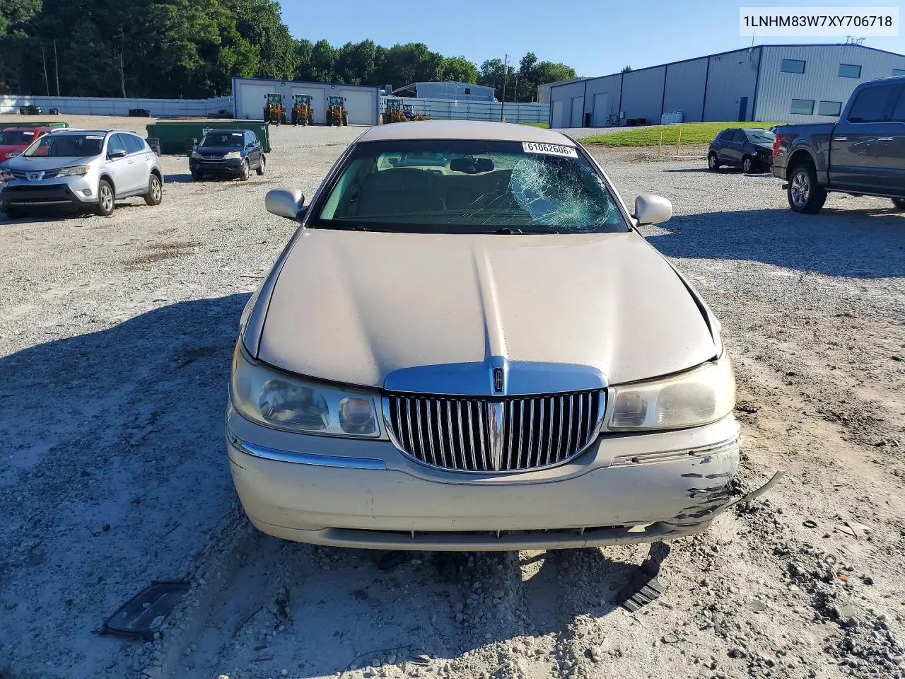 1999 Lincoln Town Car Cartier VIN: 1LNHM83W7XY706718 Lot: 61062606