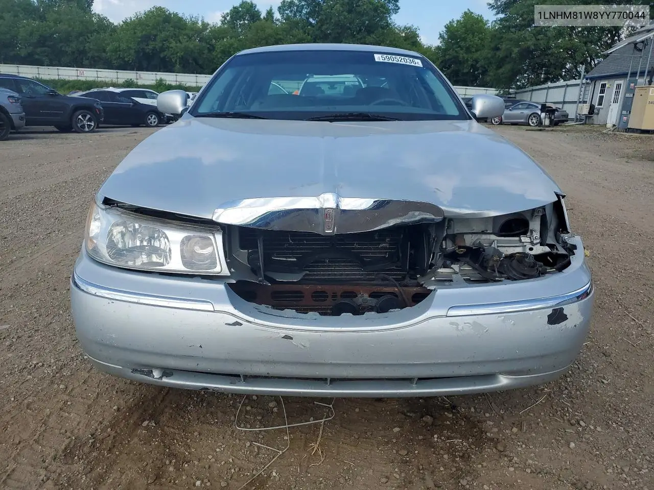 2000 Lincoln Town Car Executive VIN: 1LNHM81W8YY770044 Lot: 59052036