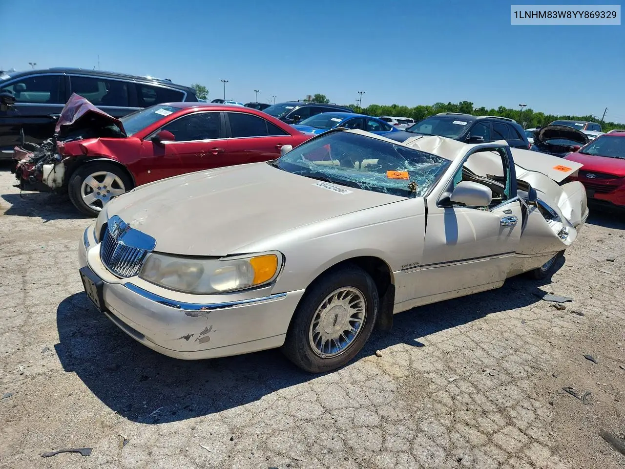 2000 Lincoln Town Car Cartier VIN: 1LNHM83W8YY869329 Lot: 60432456