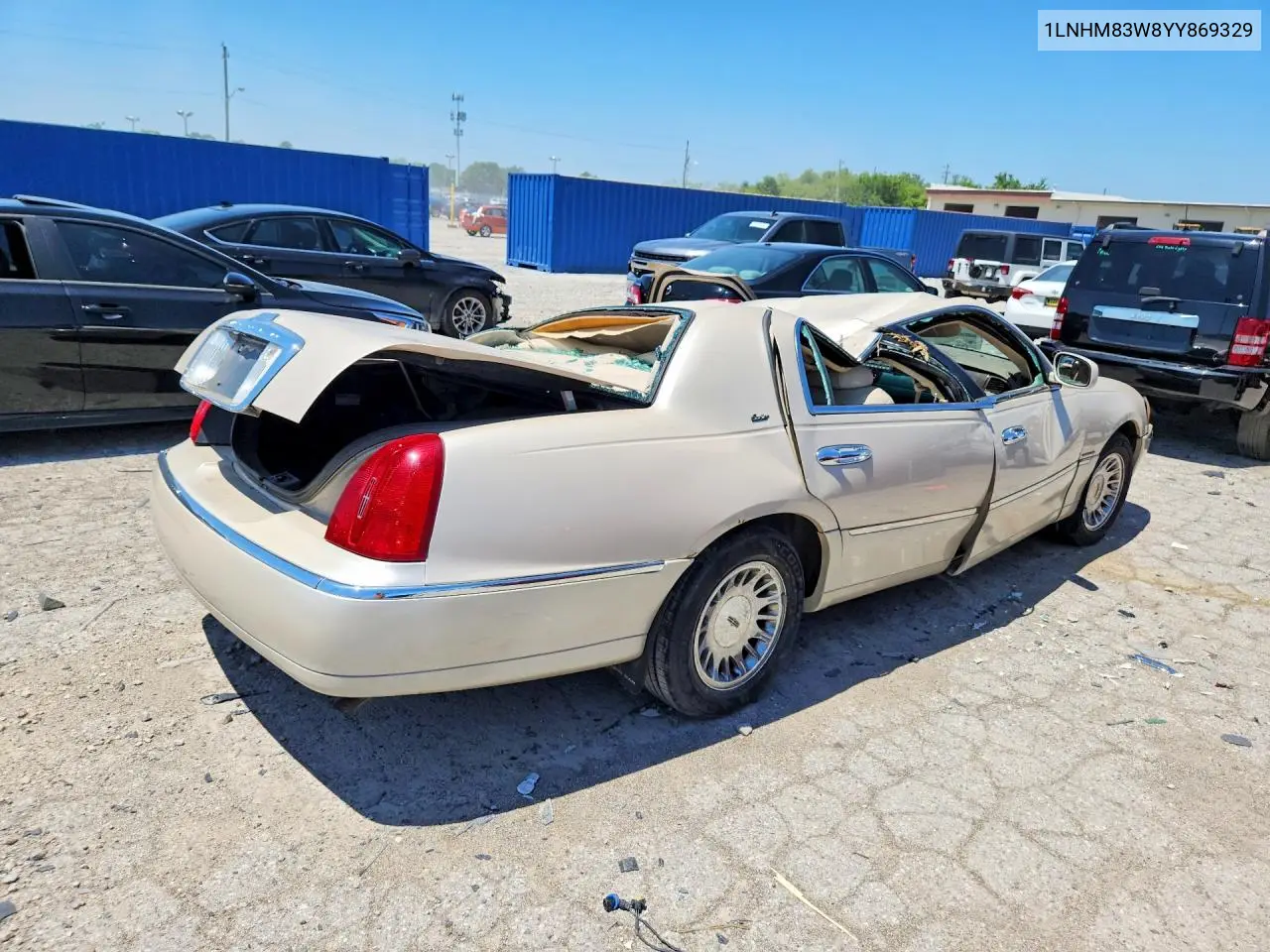2000 Lincoln Town Car Cartier VIN: 1LNHM83W8YY869329 Lot: 60432456